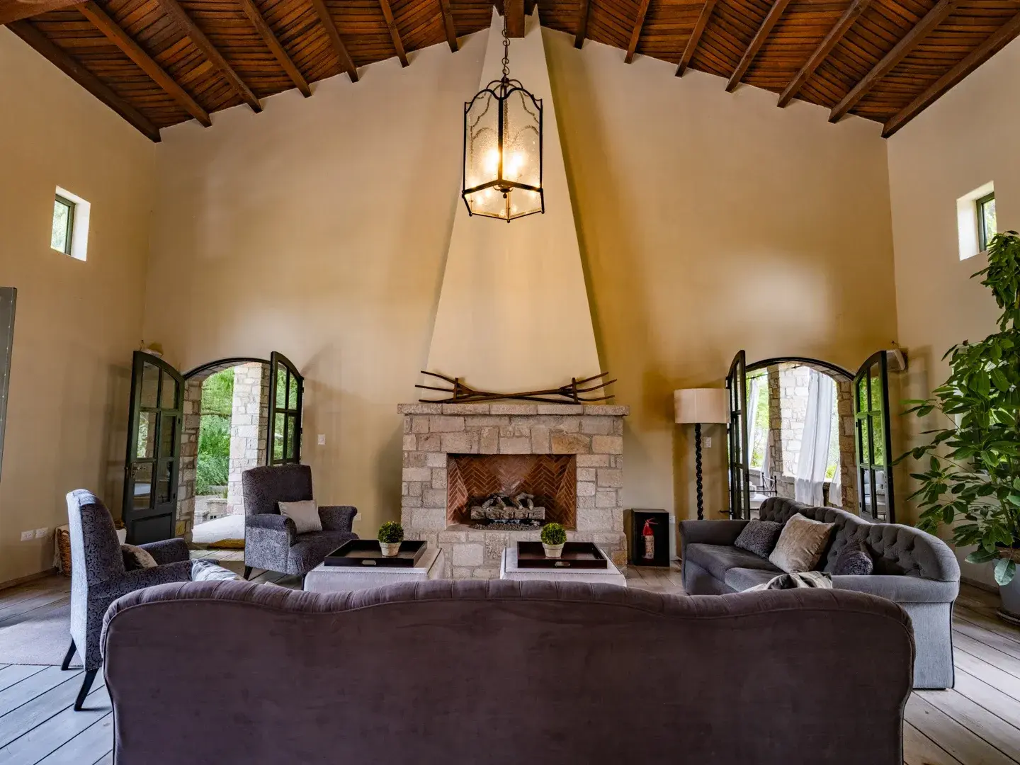 Casa_club_interior_La_Santisima_Trinidad_2b6bbc72e0
